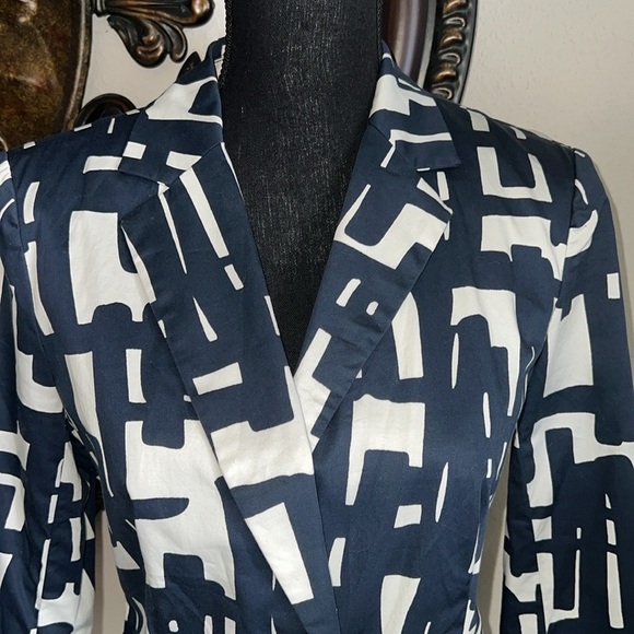 Paperwhite by Anthropologie Woman’s Blue White Geometric Single Breast Blazer 8 - Picture 5 of 13